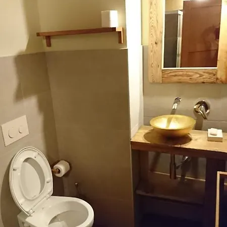 Morier Apartment